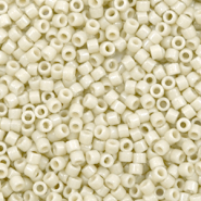 Perles Miyuki délicas 11/0 Duracoat opaque dyed dark ivory cream greige DB-2362
