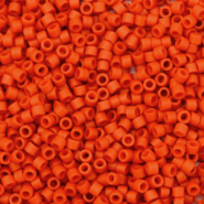Perles Miyuki délicas 11/0 Opaque semi frosted dyed cinnabar red DB-795