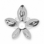 Bagues en acier Inox fleur avec perle Argenté-blanc