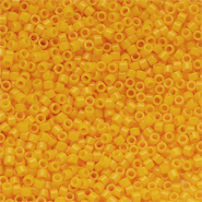 Perles Miyuki delicas 11/0 Duracoat opaque dyed light squash yellow DB-2103