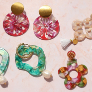 Sets d'inspiration Inspiration avec des pendentifs en résine conçus par nos designers