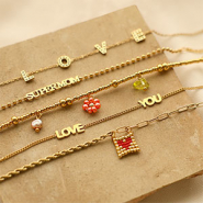 Sets d'inspiration Conseils pour combiner boucles d'oreilles et bracelets