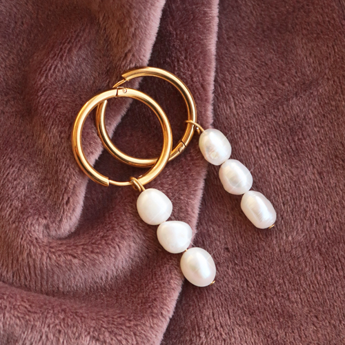 Voici comment confectionner vous-m&ecirc;me de magnifiques boucles d&rsquo;oreilles en perles d&rsquo;eau douce : 