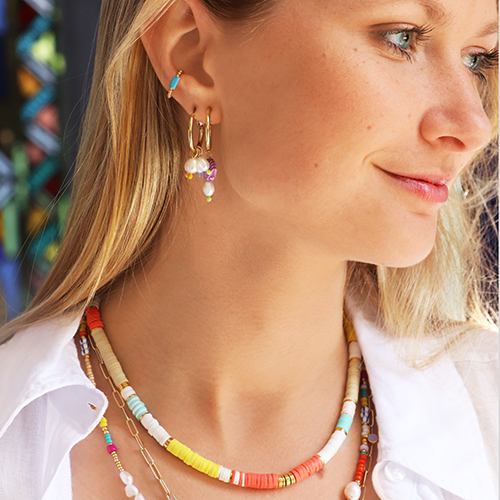 Laissez-vous inspirer par ces bijoux color&eacute;s et fantaisistes de style vagabond 