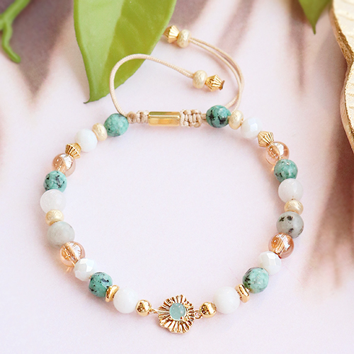 Confection de bracelets &eacute;l&eacute;gants et pleins de style avec des perles en jade 