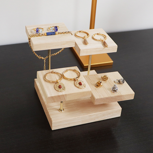 Laissez-vous inspirer ! Comment utiliser des pr&eacute;sentoirs bijoux et des bo&icirc;tes de rangement ?