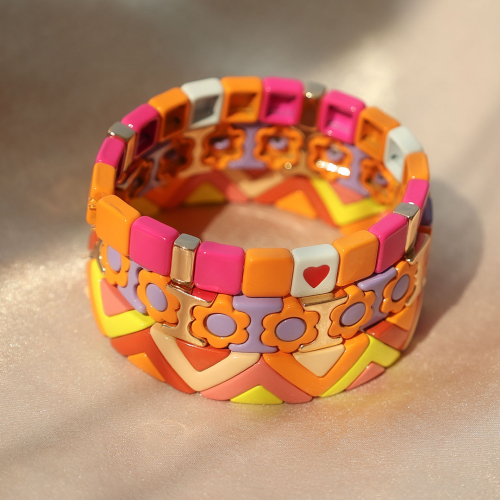 Soyez cr&eacute;atifs avec les perles Tile pour de beaux bracelets !