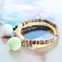 Des bijoux style Cara&iuml;be avec des perles en coco