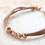Bijoux intemporels en m&eacute;tal DQ