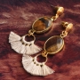 Boucles d'oreilles &agrave; franges avec pompons color&eacute;s