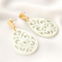 Faire des boucles d&rsquo;oreilles avec des pendentifs en r&eacute;sine et des clous d&rsquo;oreilles en m&eacute;tal DQ
