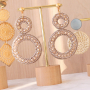 Boucles d&rsquo;oreilles en style soutache avec pendentifs au crochet et m&eacute;tal DQ 