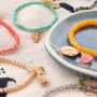 Ces bracelets sont faciles &agrave; faire avec les nouveaux bracelets perles &agrave; facettes