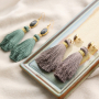 Fabriquez des boucles d&rsquo;oreilles aux couleurs d&rsquo;automne avec les nouveaux pompons 