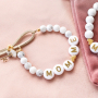 Laissez-vous inspirer : bijoux avec des perles lettres sont pour m&egrave;re & fille