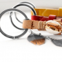 Vous pouvez confectionner ces diff&eacute;rents designs avec les porte-cl&eacute;s Cuoio :