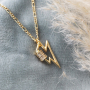 Vous pouvez confectionner ces bijoux tendance avec les derniers pendentifs fermoirs : 