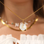 Soyez cr&eacute;atif(ve) avec des pendentifs et des perles en coquillage