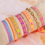Cr&eacute;er des bracelets tendance avec du ruban texte