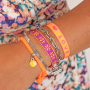 Cr&eacute;er des bracelets tendance avec du ruban texte