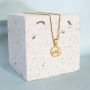 Cr&eacute;ation de bijoux pour elle et pour lui avec breloques en acier inox