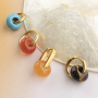 Cr&eacute;er des boucles d'oreilles et des breloques &eacute;l&eacute;gantes avec des perles rondes en pierre naturelle