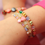 Laissez-vous inspirer! Cr&eacute;ez des bracelets en perles avec une touche d&rsquo;originalit&eacute;.