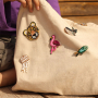 Moment d&rsquo;inspiration avec des broches en forme d'animaux 