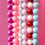 Cr&eacute;ez une collection de bijoux tendance avec des perles rondes en acrylique