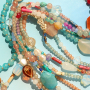 Cr&eacute;ez des colliers color&eacute;s avec des perles rondes