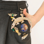 Bracelets joncs & broches : les accessoires incontournables de cette saison