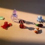 Cr&eacute;ez des colliers color&eacute;s avec des breloques en verre