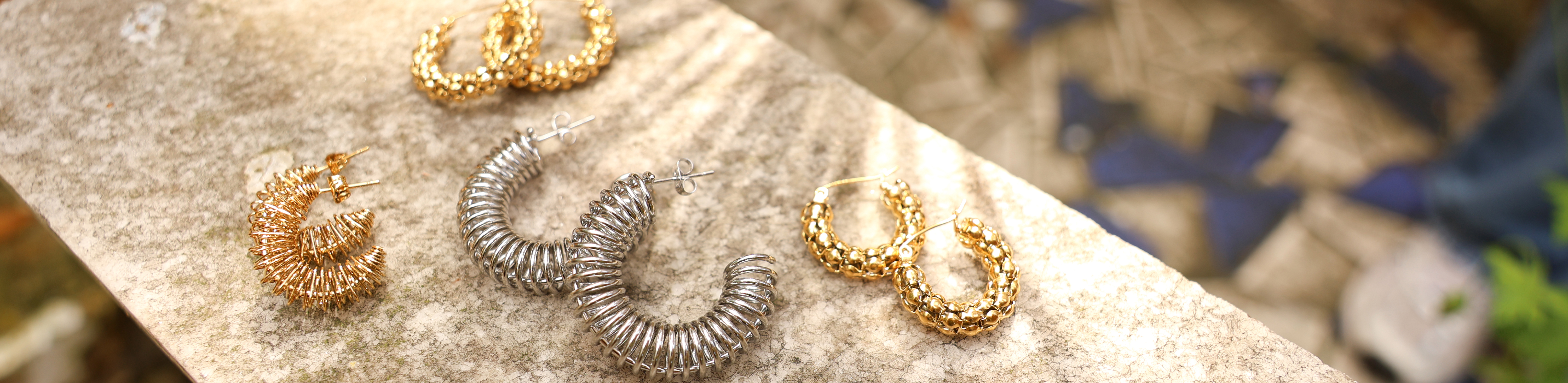 Découvrez la nouvelle collection de boucles d'oreilles Découvrez la nouvelle collection de boucles d'oreilles