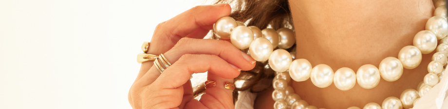 Collection tendance et scintillante de perles en verre Collection tendance et scintillante de perles en verre